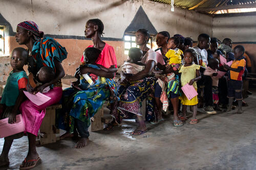 Measles vaccination in Mai-Ndombe Province