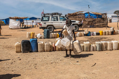 Water crisis in Metche camp for Sudanese refugees and returnees in Chad Water crisis in Metche camp for Sudanese refugees and returnees in Chad